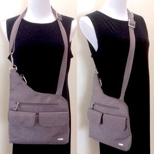 Travelon Anti-Theft RDIF Classic Travel Crossbody 11.5”x10”